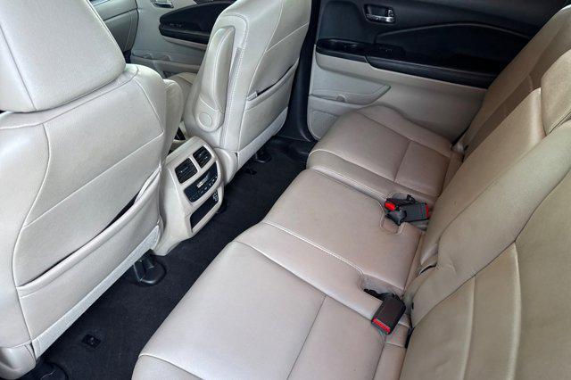 used 2022 Honda Pilot car, priced at $30,998