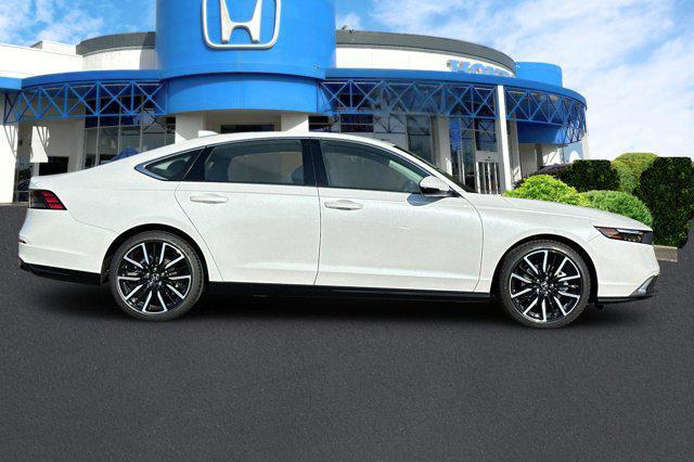 new 2025 Honda Accord Hybrid car