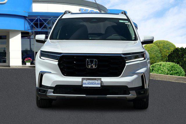 new 2025 Honda Pilot car, priced at $53,750