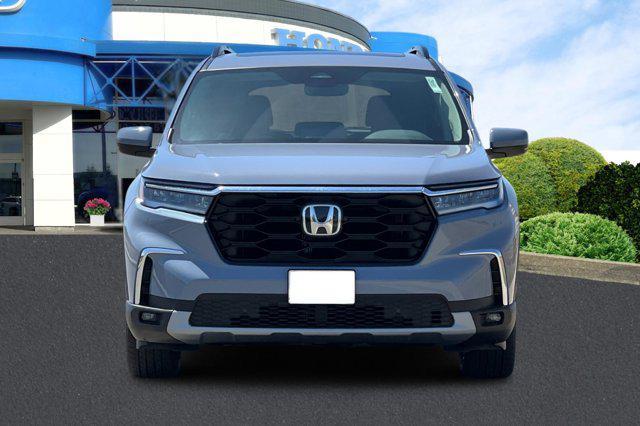 new 2025 Honda Pilot car, priced at $52,280