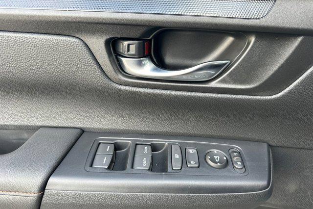 new 2025 Honda CR-V Hybrid car