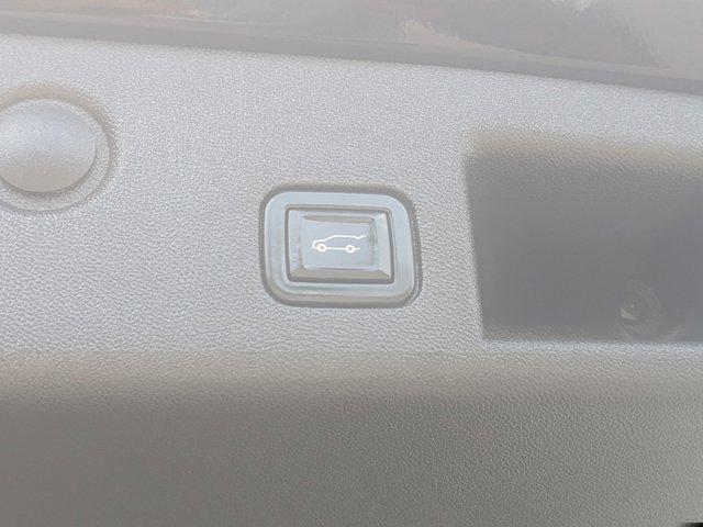 used 2022 Chevrolet Equinox car, priced at $19,143