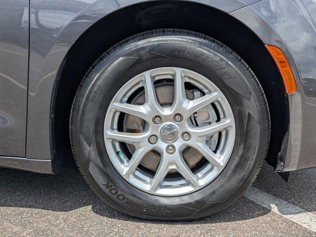 used 2020 Chrysler Pacifica car, priced at $18,991