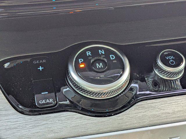used 2025 Ford Expedition car, priced at $72,851