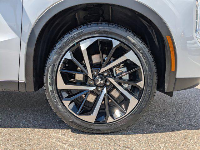 used 2024 Mitsubishi Outlander car, priced at $23,532