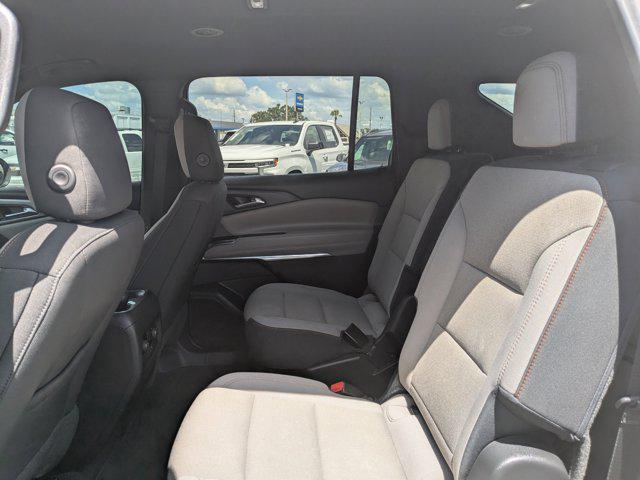 used 2024 Chevrolet Traverse car, priced at $32,146