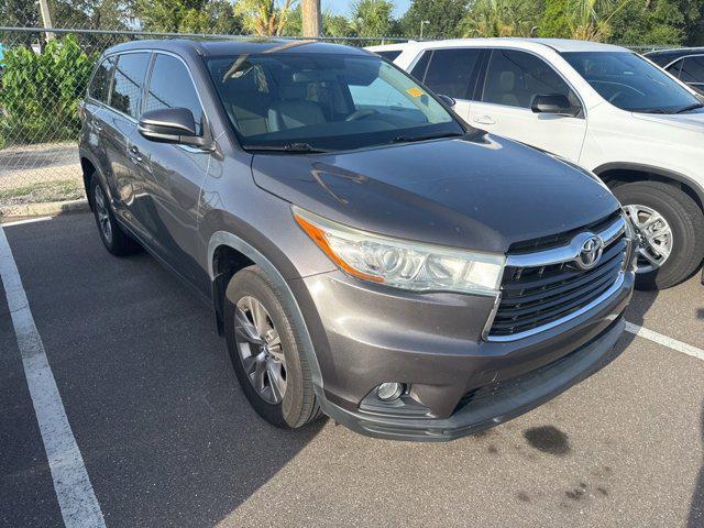 used 2016 Toyota Highlander car, priced at $21,031