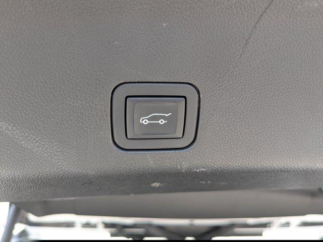 used 2023 GMC Yukon car, priced at $49,386