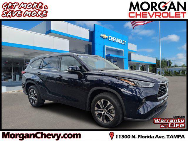 used 2022 Toyota Highlander car, priced at $34,450