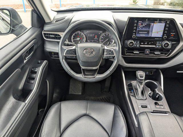 used 2022 Toyota Highlander car, priced at $34,450