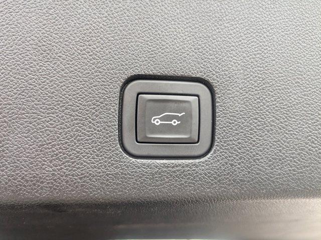 used 2024 Cadillac XT6 car, priced at $36,982