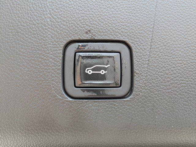 used 2023 Chevrolet Traverse car, priced at $28,574