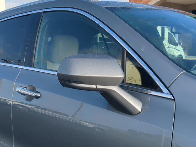 used 2024 Cadillac XT4 car, priced at $31,832