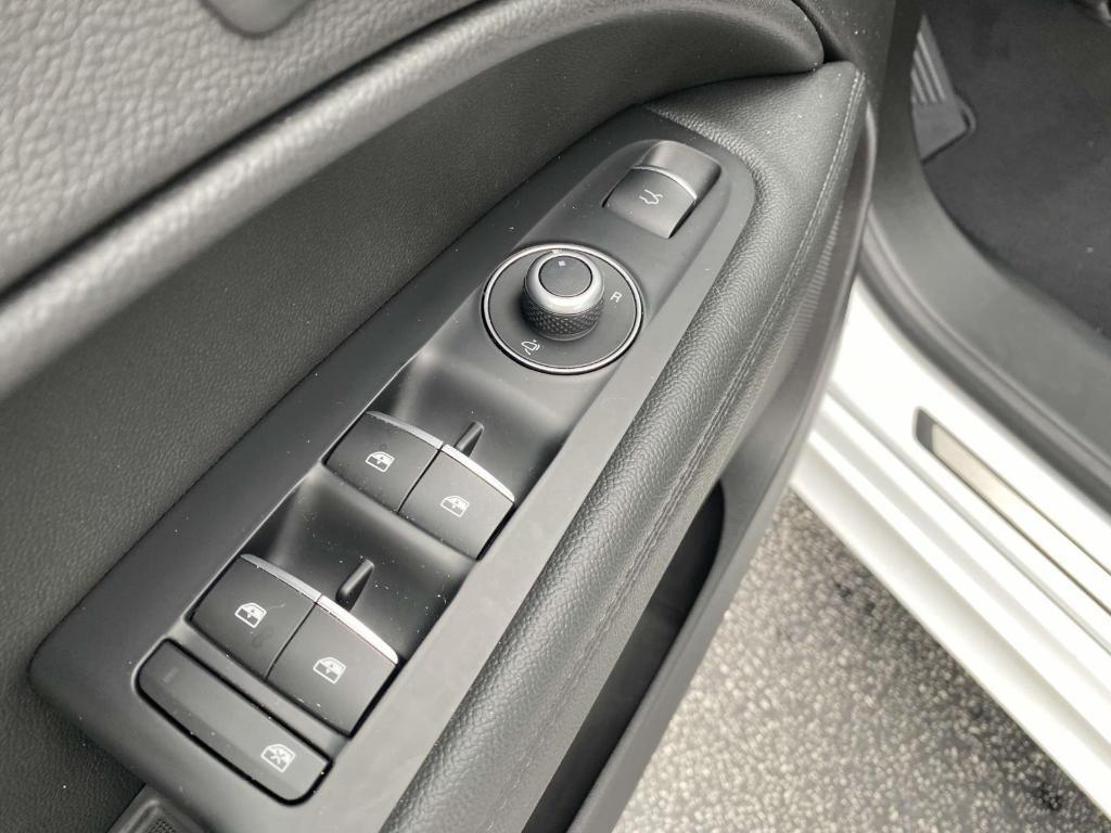 used 2022 Alfa Romeo Stelvio car, priced at $23,832