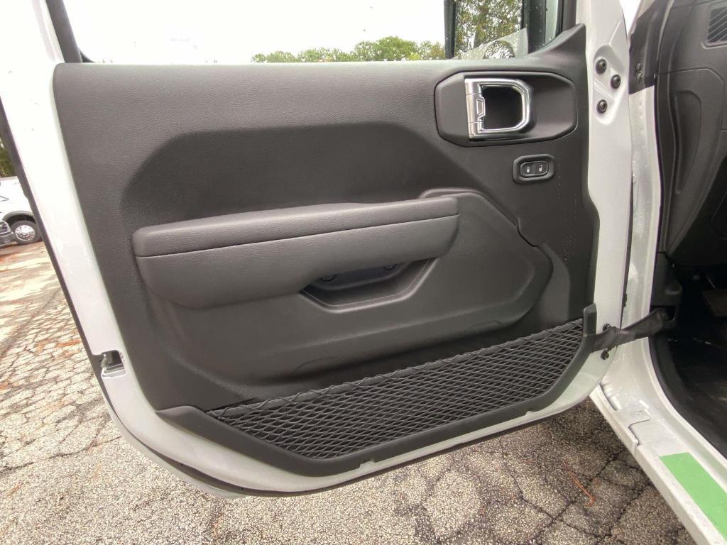 new 2026 Jeep Wrangler car, priced at $36,026