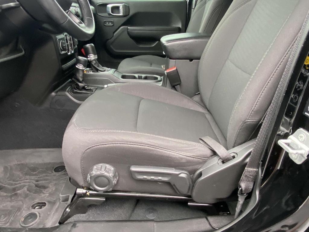 used 2022 Jeep Wrangler Unlimited car, priced at $31,999