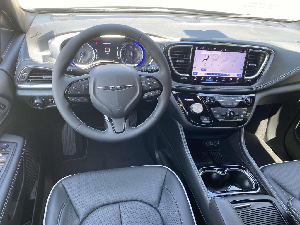 new 2025 Chrysler Pacifica car, priced at $47,953