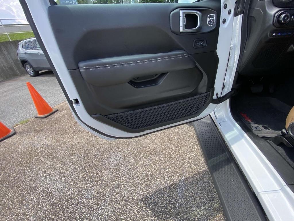 used 2022 Jeep Wrangler Unlimited 4xe car, priced at $33,300