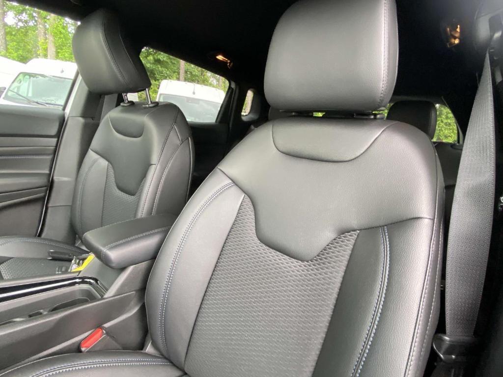 new 2025 Jeep Compass car, priced at $28,355