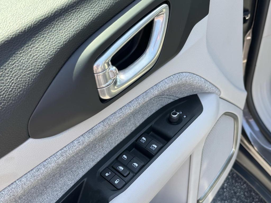 used 2022 Jeep Compass car, priced at $21,588