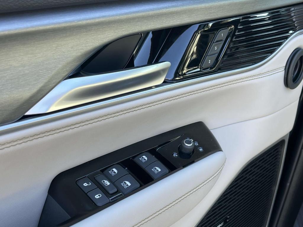 new 2025 Jeep Wagoneer car, priced at $76,123