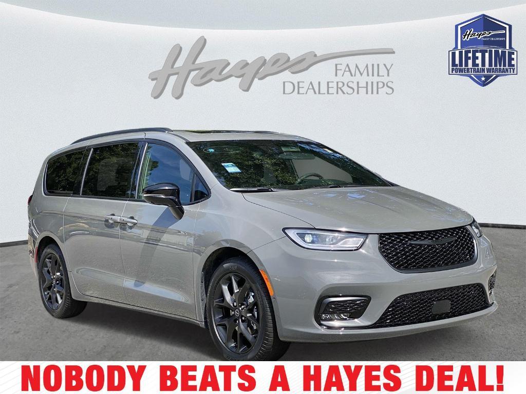 new 2025 Chrysler Pacifica car, priced at $49,233