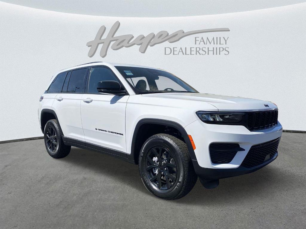 new 2025 Jeep Grand Cherokee car, priced at $39,828