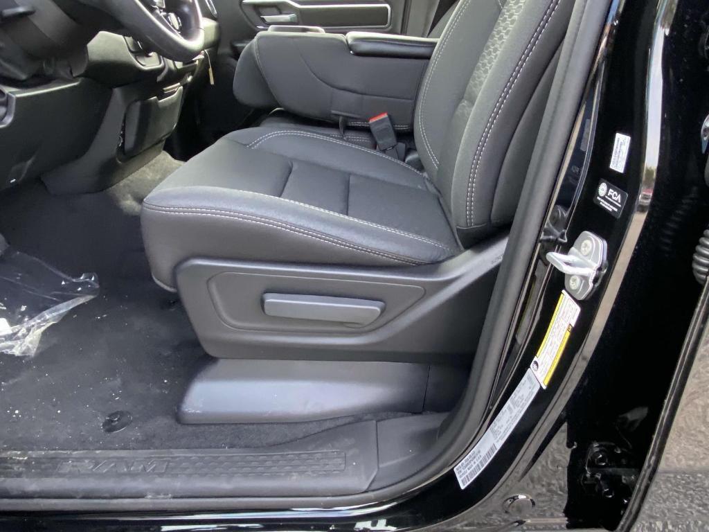new 2025 Ram 1500 car, priced at $39,978