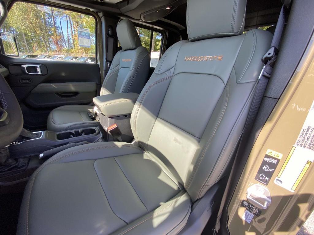 new 2025 Jeep Gladiator car, priced at $57,257