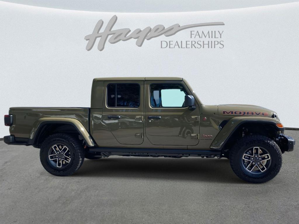 new 2025 Jeep Gladiator car, priced at $57,257