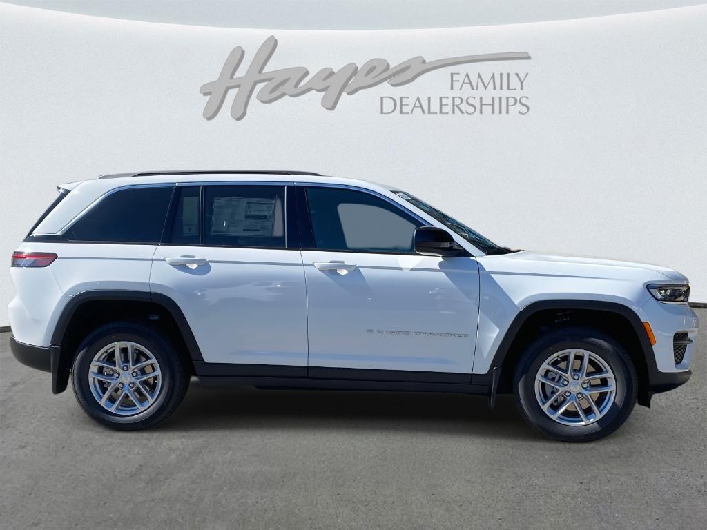 new 2025 Jeep Grand Cherokee car, priced at $40,573