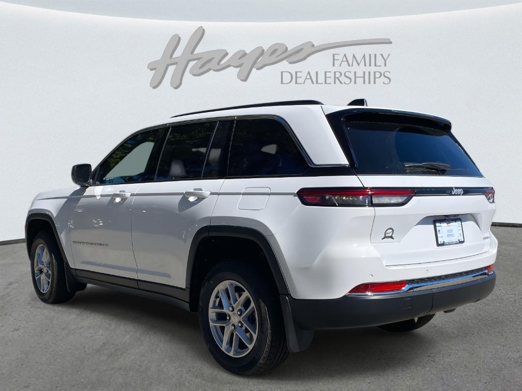 new 2025 Jeep Grand Cherokee car, priced at $40,573