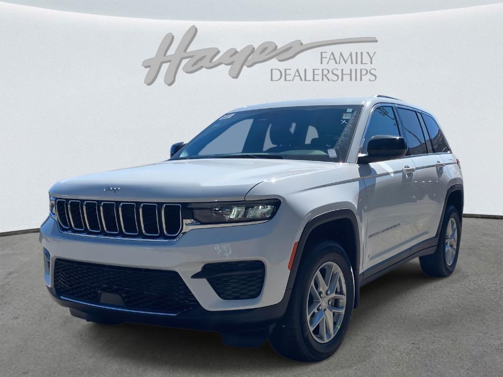 new 2025 Jeep Grand Cherokee car, priced at $40,573