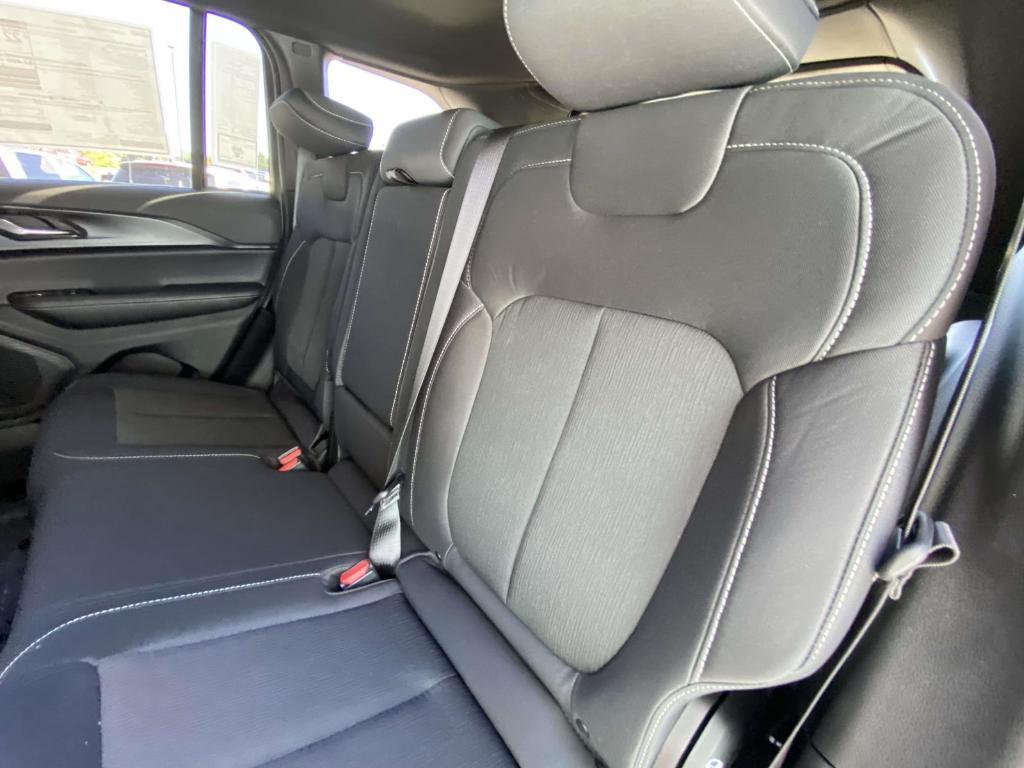 new 2025 Jeep Grand Cherokee car, priced at $40,573