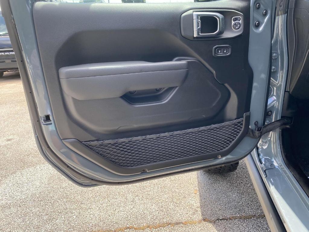 new 2025 Jeep Wrangler car, priced at $55,443