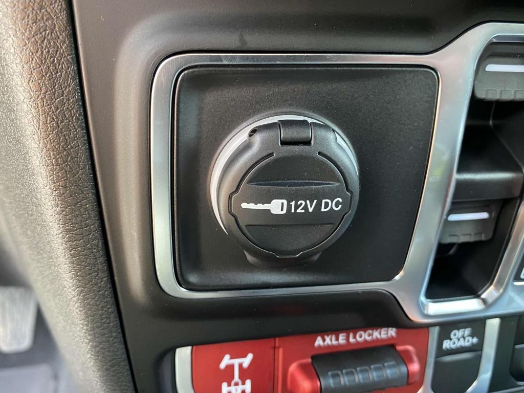 new 2025 Jeep Wrangler car, priced at $55,443