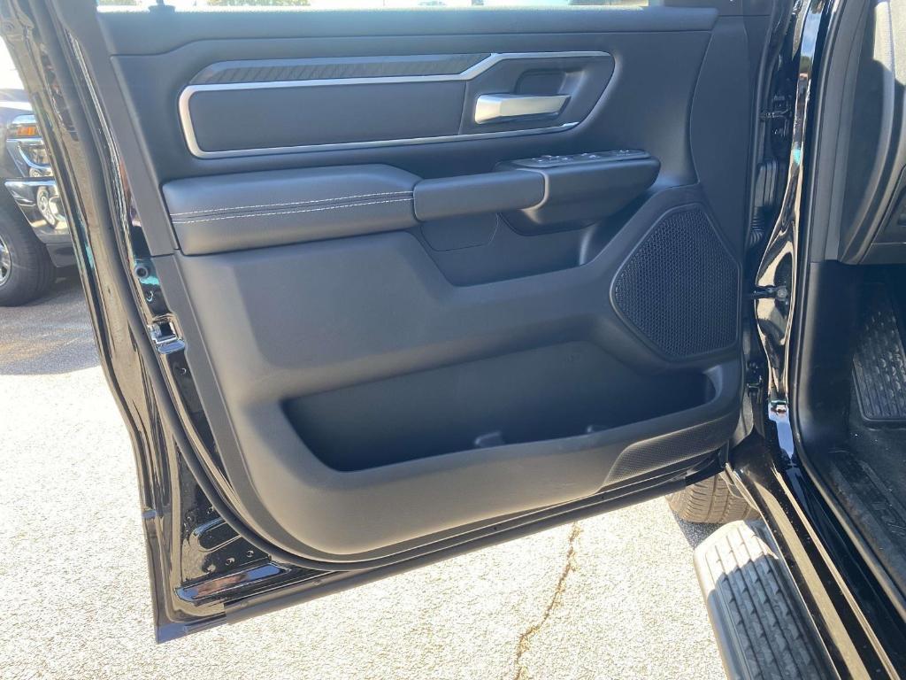 new 2025 Ram 1500 car, priced at $55,433