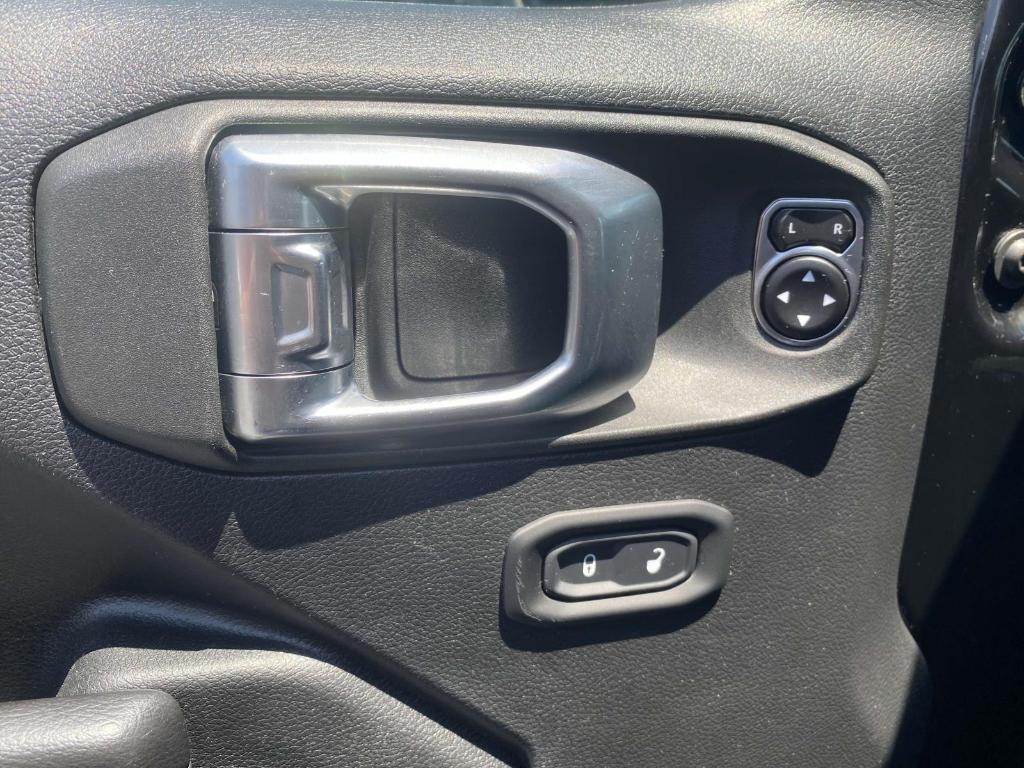 used 2021 Jeep Wrangler Unlimited car, priced at $26,605
