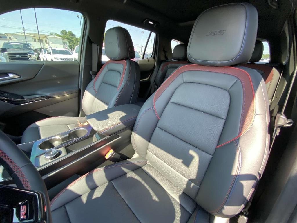 used 2025 Chevrolet Equinox car, priced at $29,500