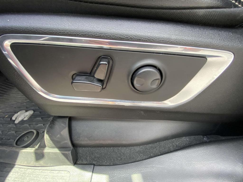 used 2024 Ram 1500 car, priced at $45,234