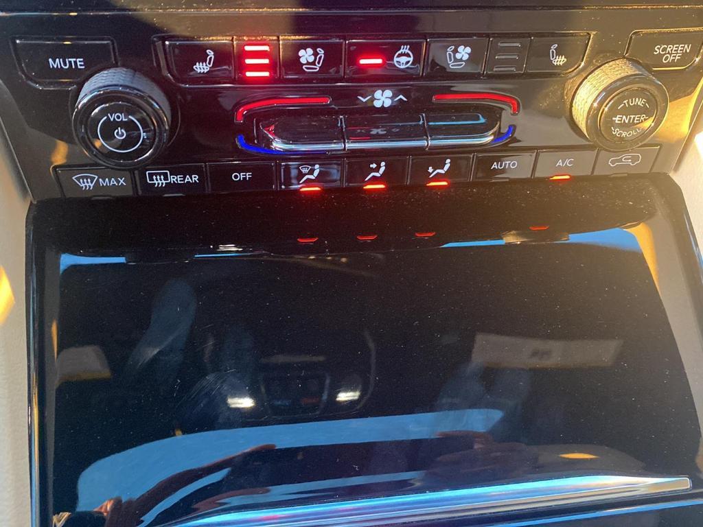 used 2023 Jeep Grand Cherokee car, priced at $31,494