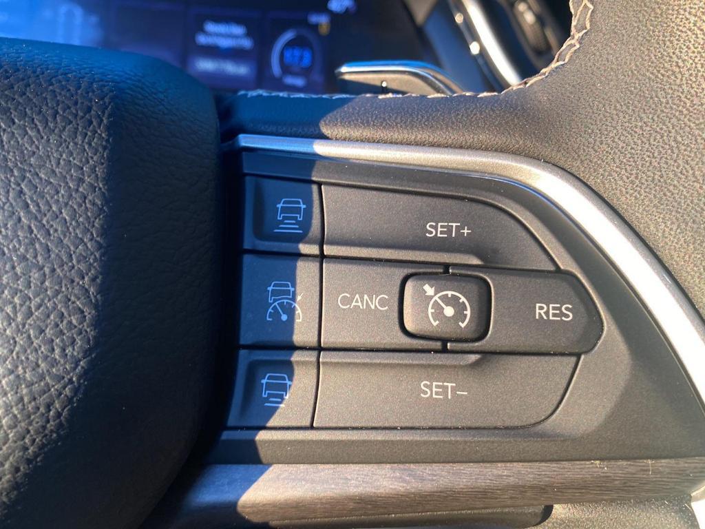 used 2023 Jeep Grand Cherokee car, priced at $31,494