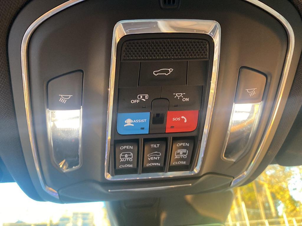 used 2023 Jeep Grand Cherokee car, priced at $31,494