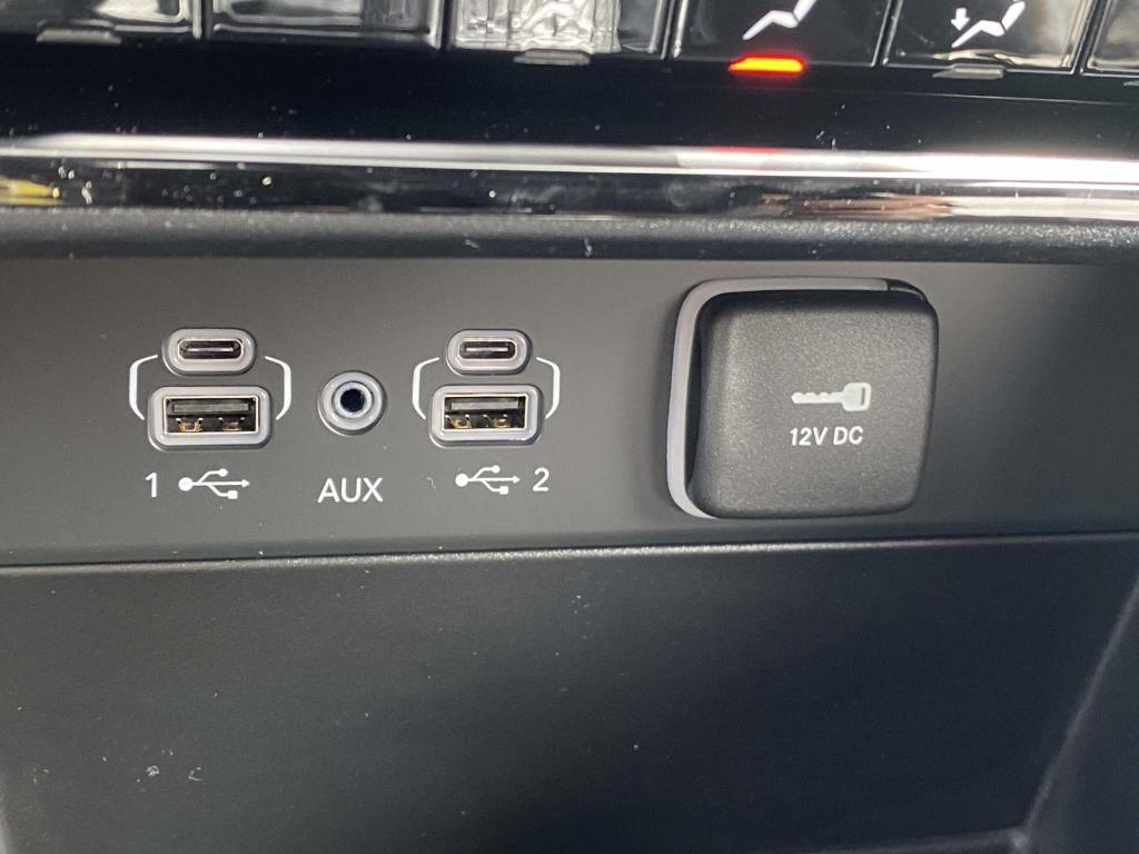 new 2025 Jeep Grand Cherokee car, priced at $40,174