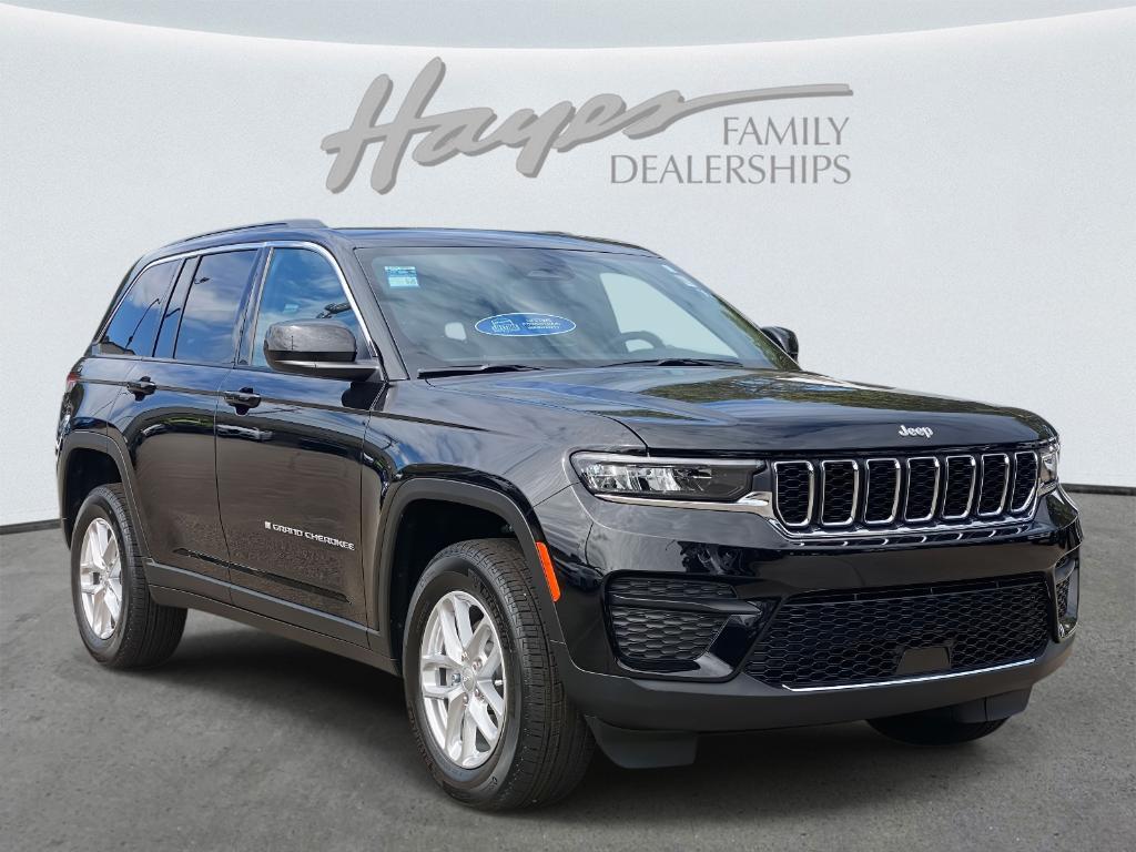 new 2025 Jeep Grand Cherokee car, priced at $40,174