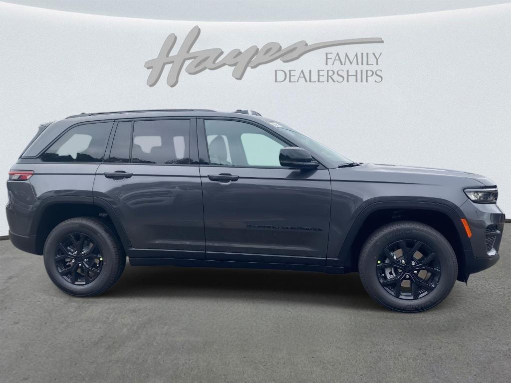 new 2025 Jeep Grand Cherokee car, priced at $44,092