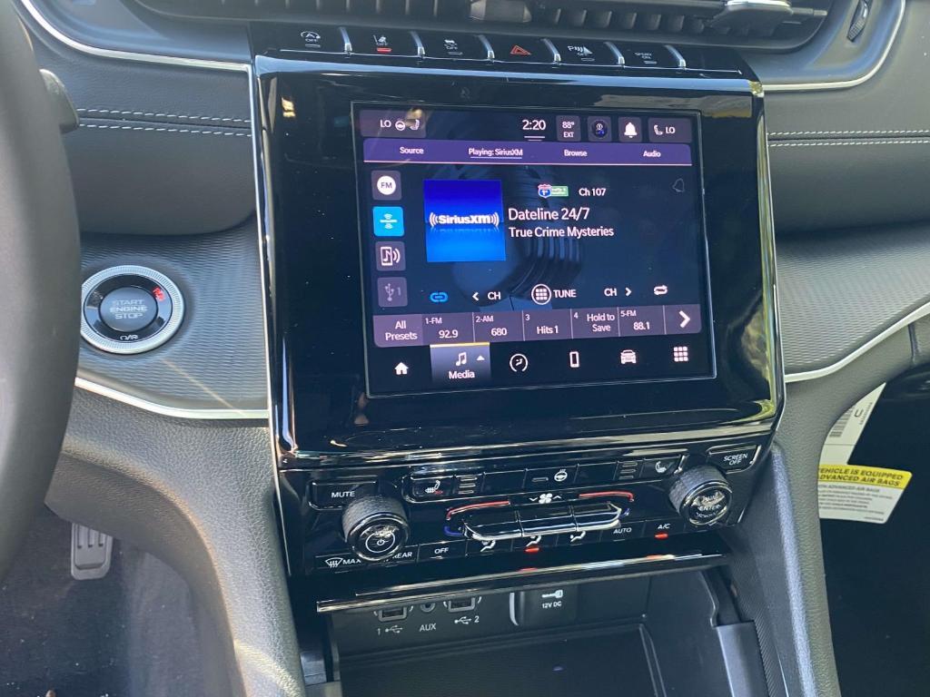 new 2025 Jeep Grand Cherokee car, priced at $41,596