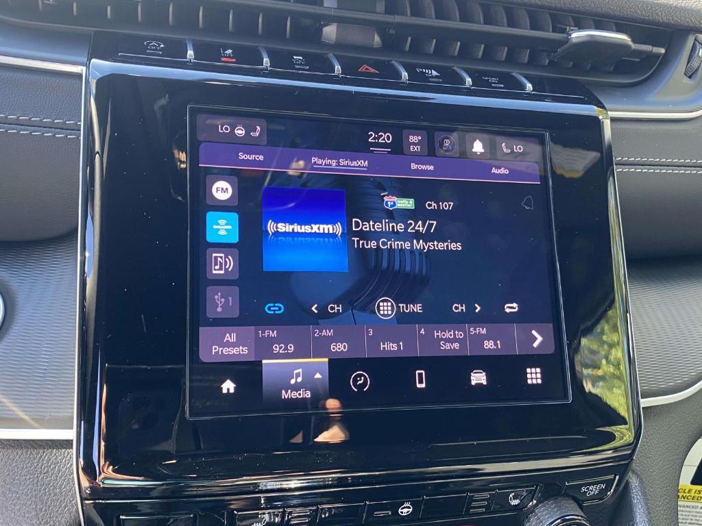 new 2025 Jeep Grand Cherokee car, priced at $41,596