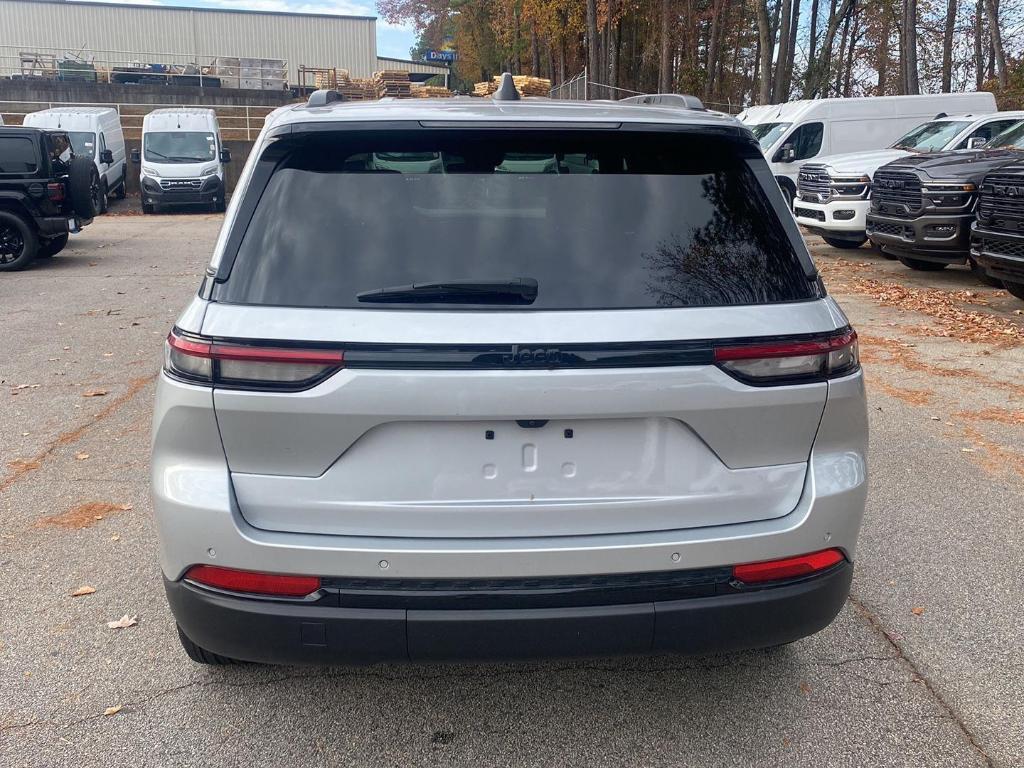 used 2024 Jeep Grand Cherokee car, priced at $30,977