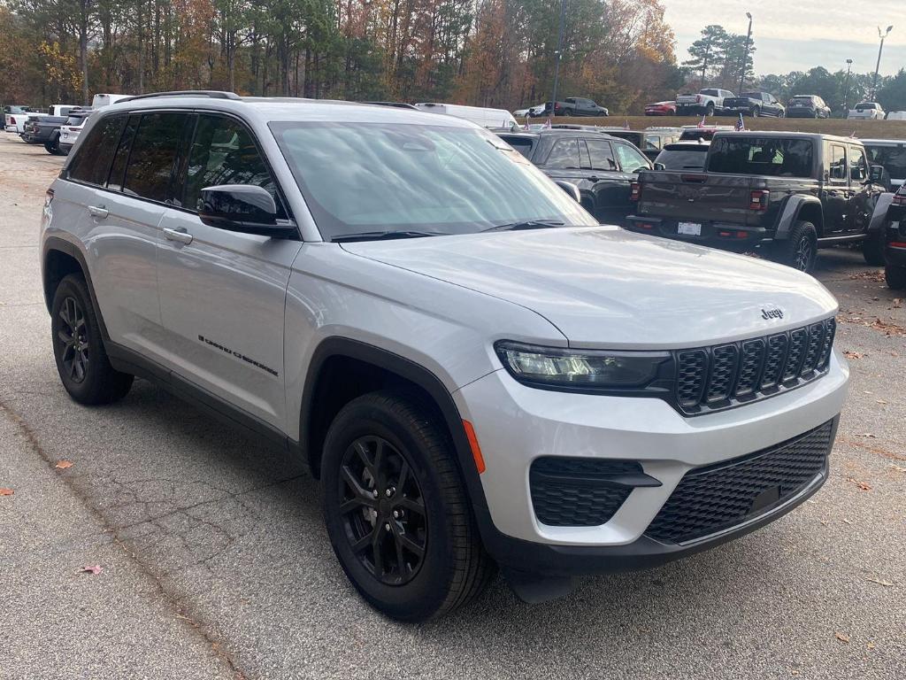 used 2024 Jeep Grand Cherokee car, priced at $30,977